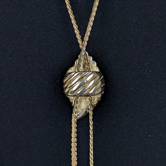 V. Avon White Shell Bolo Necklace - Picture 4 of 6